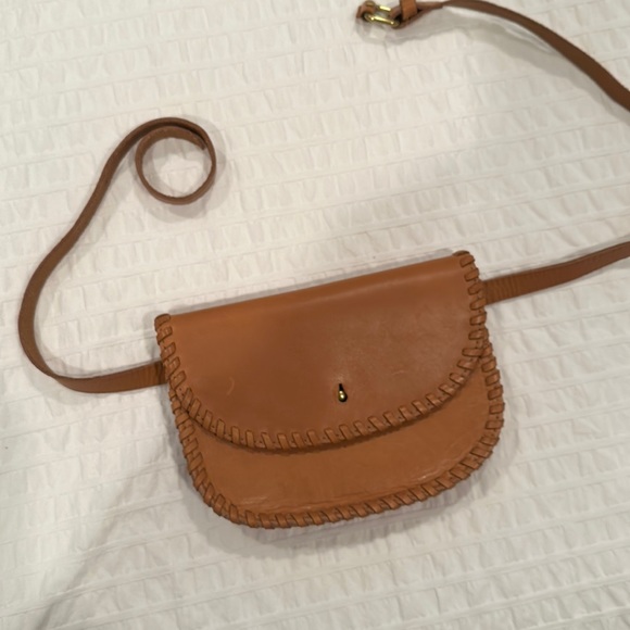 Madewell Handbags - Madewell Whipstitch Leather Belt Bag